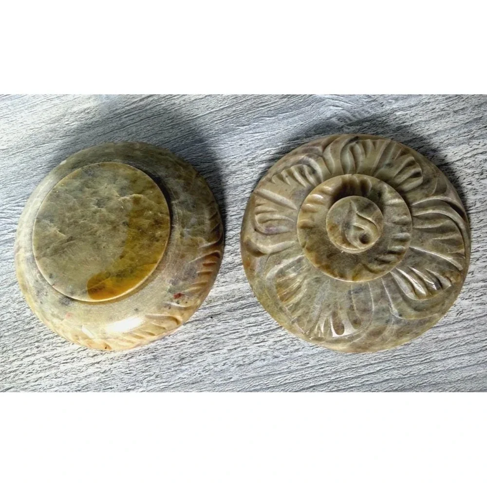 Vintage Hand Carved Soapstone Round Trinket Box Jewelry With Lid 3